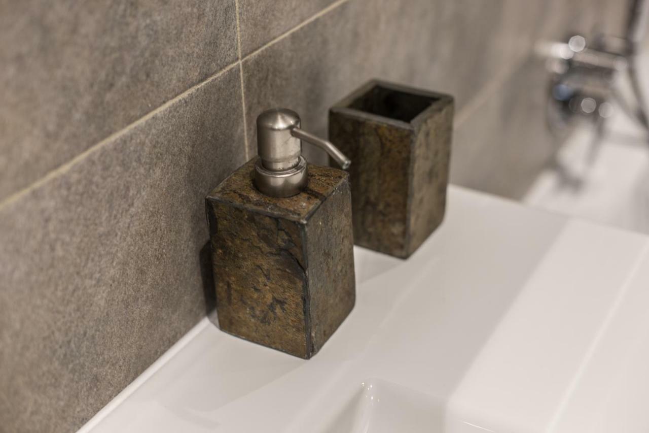 Suite 11 Near Duomo Милано Екстериор снимка